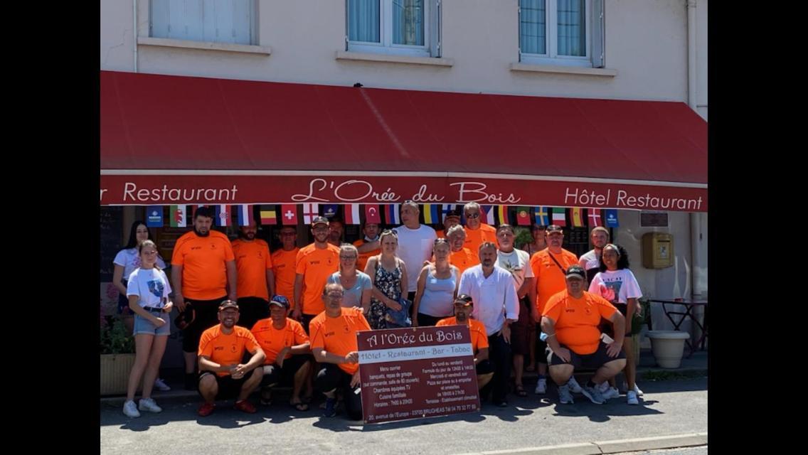 A L'Oree Du Bois Chez Doudou&Lolo Bellerive-sur-Allier Exteriör bild