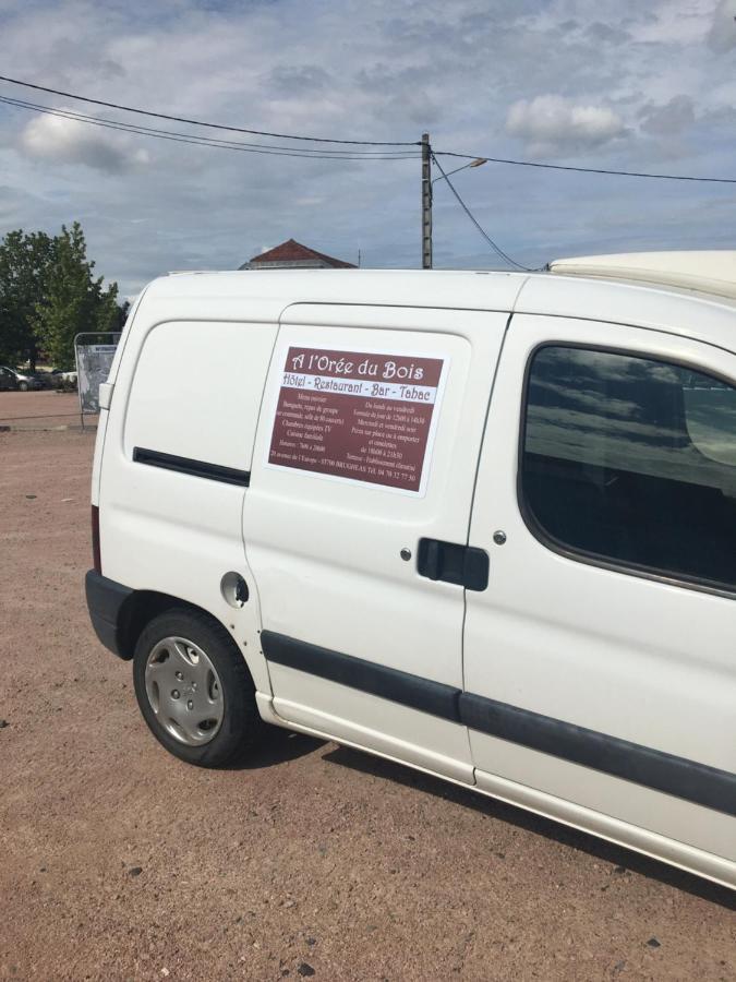 A L'Oree Du Bois Chez Doudou&Lolo Bellerive-sur-Allier Exteriör bild